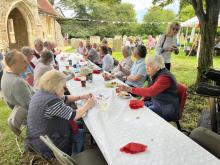 Platinum Jubilee long table 2